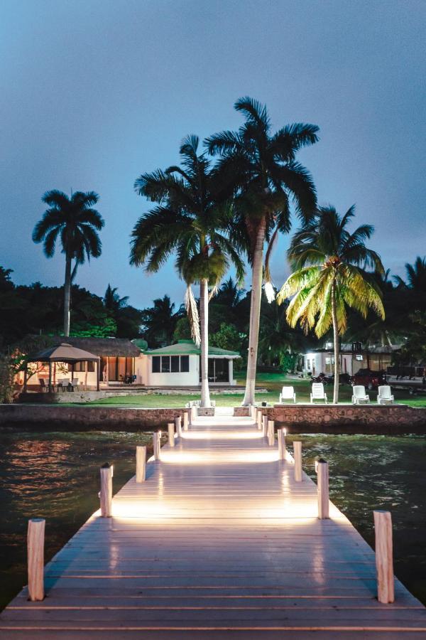 Royal Palm Bacalar Cabanas & Lagoon Club Exterior foto